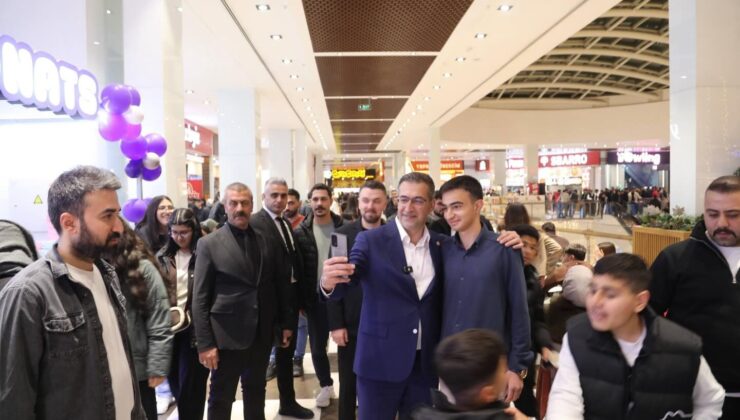 Cansın, Canımsın Elazığ! Milletvekili Işıkver AVM’de Esnaf ve Vatandaşla Bayramlaştı