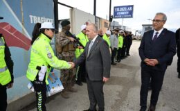 Vali Hatipoğlu Uygulama Noktalarında! “Huzurlu Bayramlar İçin Görev Başındayız”