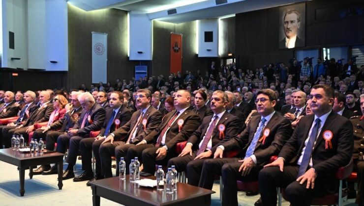 Milletvekili Erol Keleş Ankara’da Ulaşım Zirvesine Katıldı: “Hedef 30 Bin Kilometre Bölünmüş Yol!”