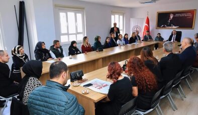 Demokrasi Şampiyonları Belli Oldu: Gençlerden Tarihi İmza!